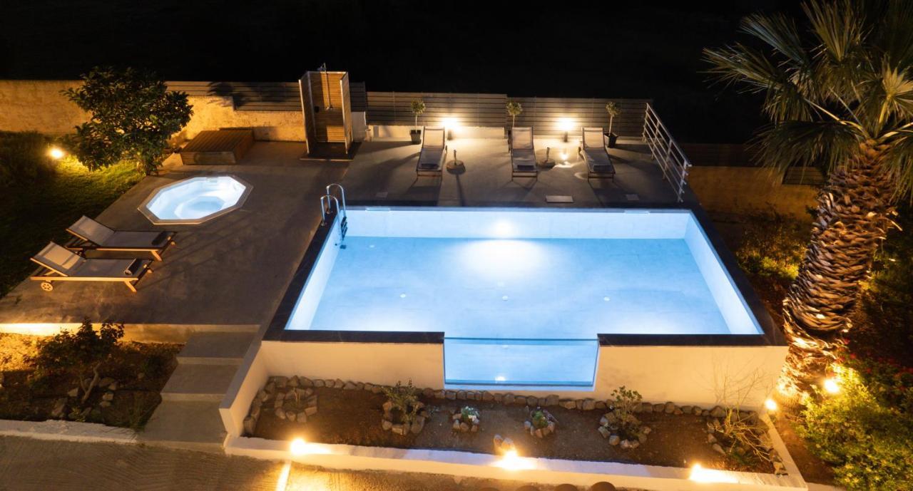 Queen'S Gem Luxury Villa - Heated Jacuzzi & Pool Херсонісос Екстер'єр фото