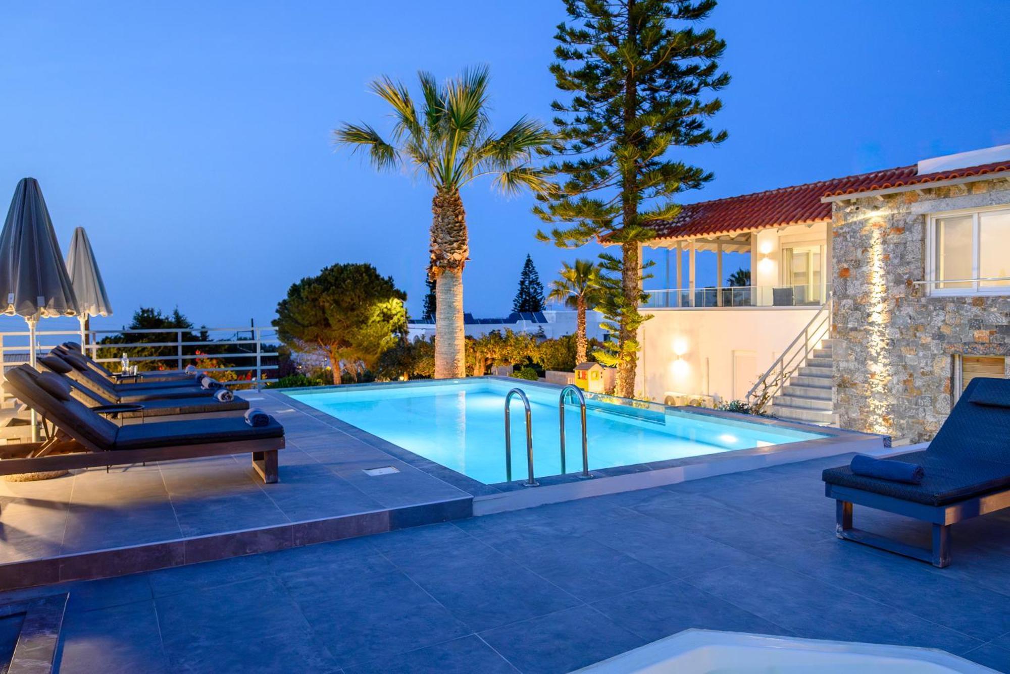 Queen'S Gem Luxury Villa - Heated Jacuzzi & Pool Херсонісос Екстер'єр фото