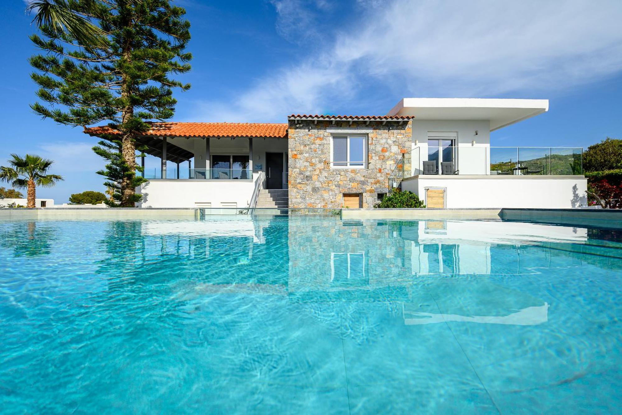 Queen'S Gem Luxury Villa - Heated Jacuzzi & Pool Херсонісос Екстер'єр фото