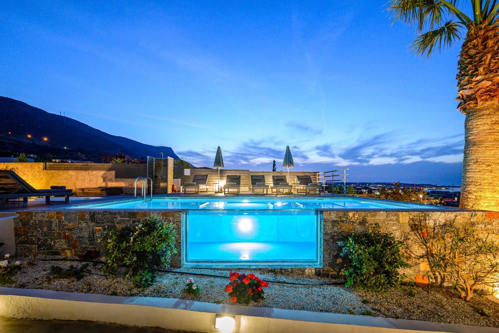 Queen'S Gem Luxury Villa - Heated Jacuzzi & Pool Херсонісос Екстер'єр фото