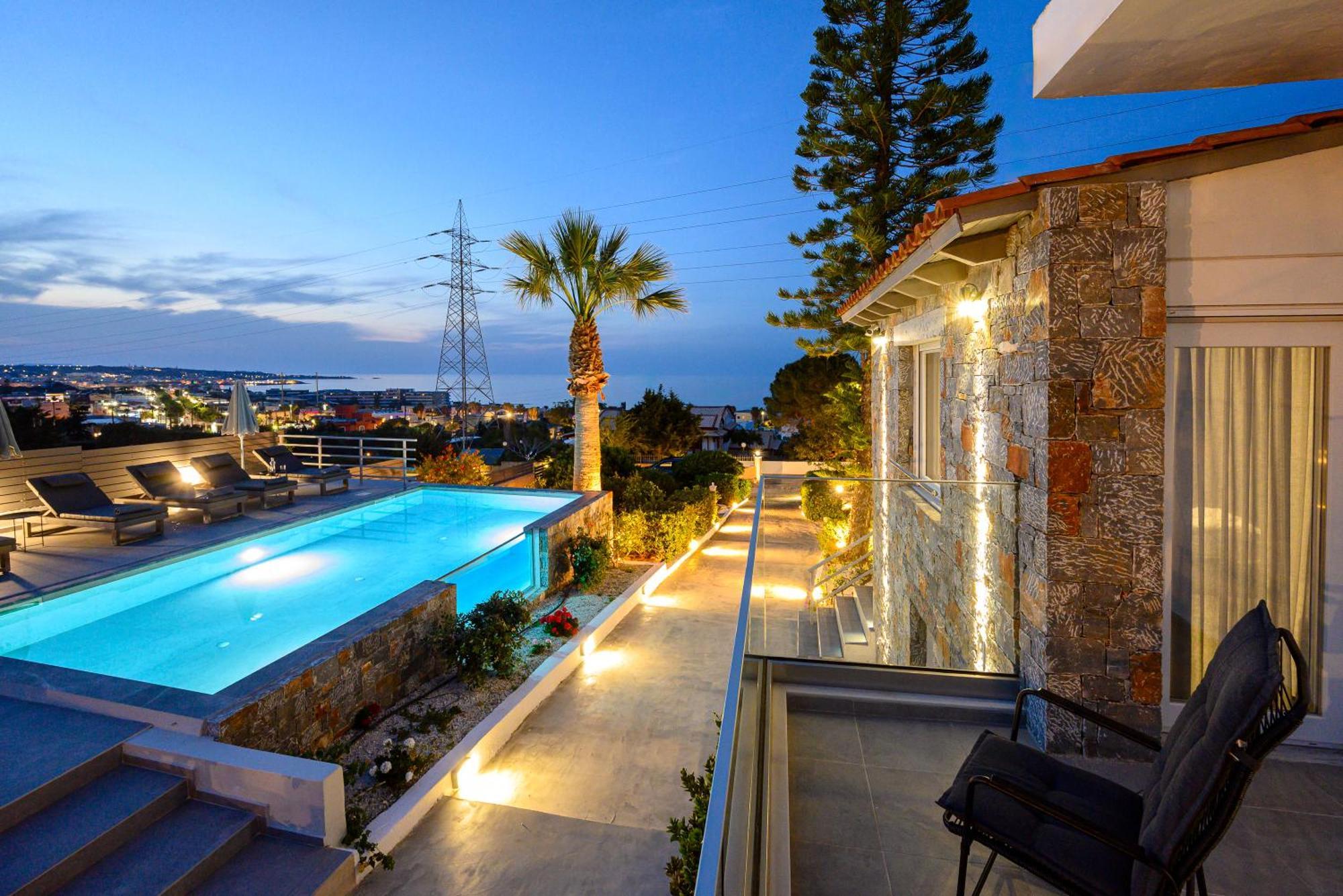 Queen'S Gem Luxury Villa - Heated Jacuzzi & Pool Херсонісос Екстер'єр фото