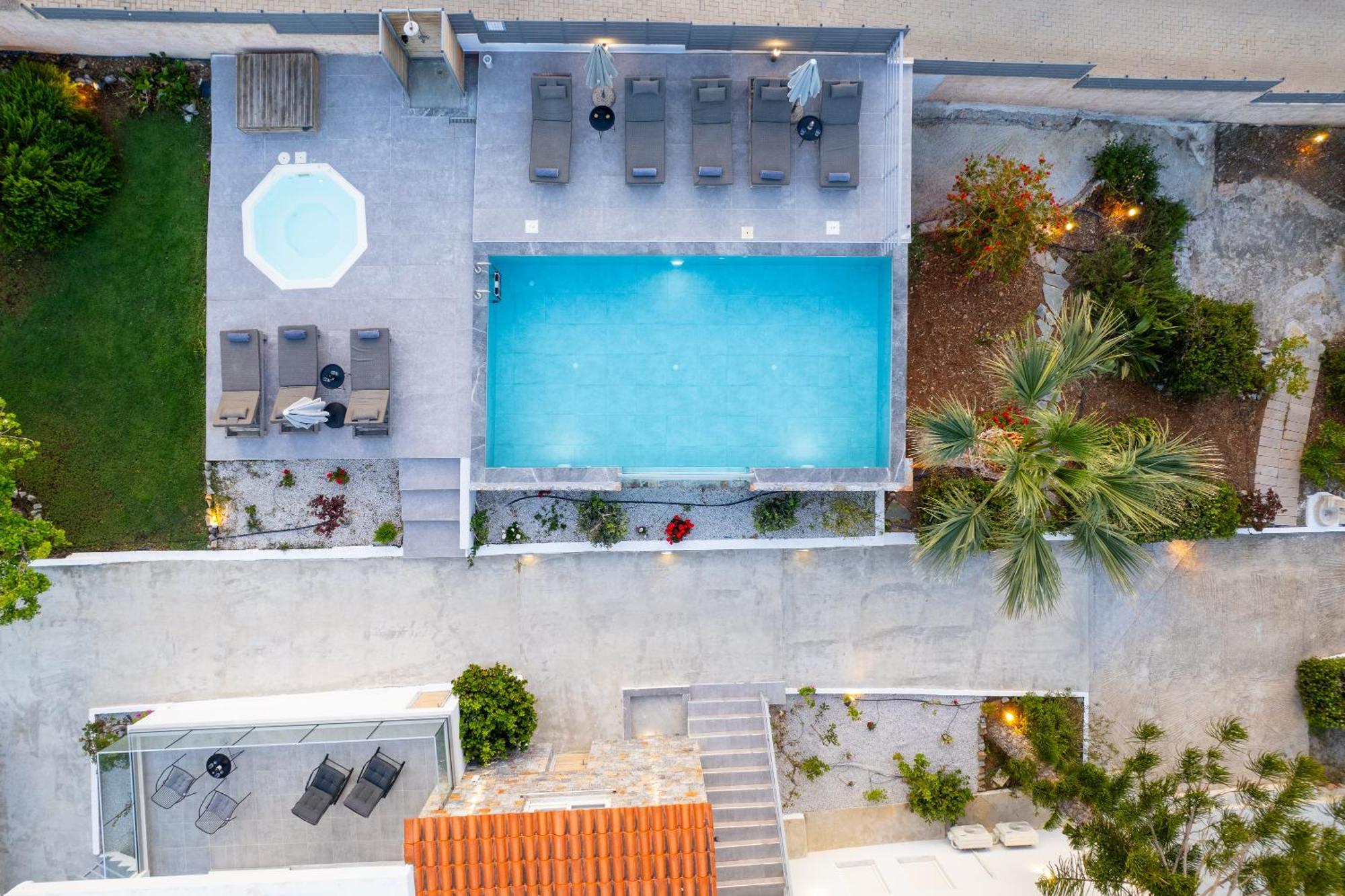 Queen'S Gem Luxury Villa - Heated Jacuzzi & Pool Херсонісос Екстер'єр фото